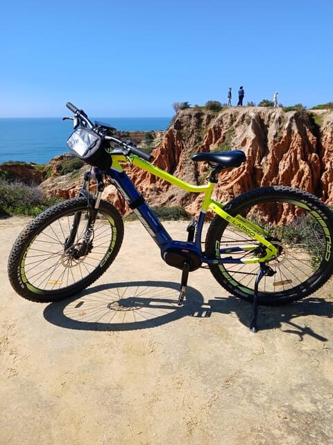 Benagil e-bike tour 7 hanging valleys - Albandeira beaches and “hidden caves” stops