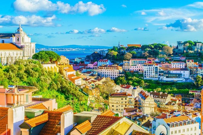 Best of Lisbon City Highlights Private Tour - Parque Eduardo VII: the viewpoint break before the ride home