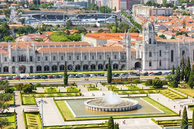 Best of Lisbon Full Day Private Tour - Central Lisbon classics: Terreiro do Paço, Commerce Square, and Rossio