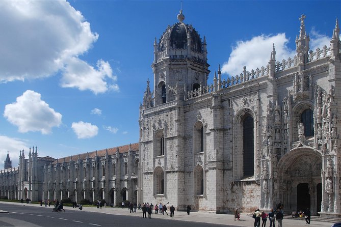 Best of Lisbon Full Day Private Tour - Chiado and Rossio: shopping streets and big-city energy