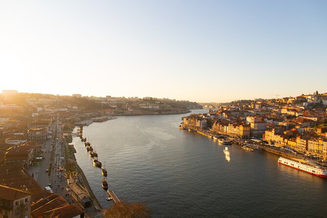 Best of Porto Walking Private Guided Tour - The Guides Make It: Flávio and Harold’s Approach