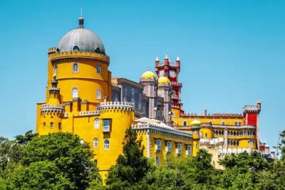 Bestseller Private Tour Sintra-Cascais with Hotel pick up - Your First Cliff Stop: Praia das Azenhas do Mar in 15 Minutes