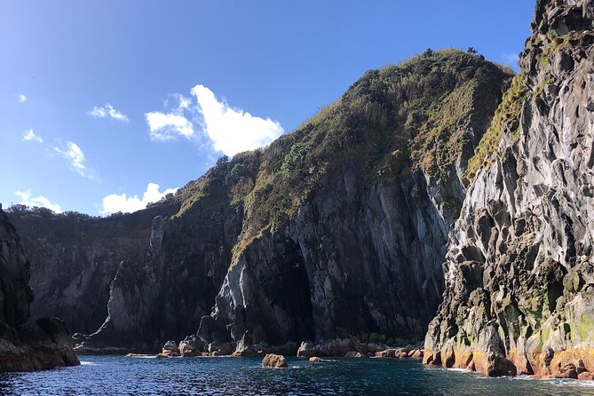 Boat Tour: Cave Tour on The North Coast - Cave time: what you should expect when waves cooperate
