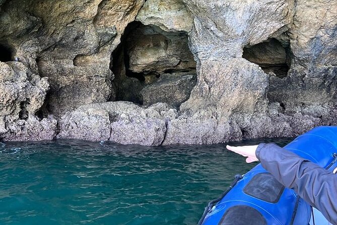 Boat trip along the Golden Coast and Benagil Caves - Vale de Centeanes: the pause before the big cave moment