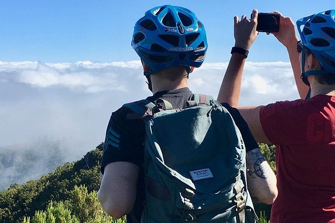 Botanical Trails of Madeira. Mountain biking Trail Experience - Choosing Between Singletrack and Dirt Roads to Reach the Levadas