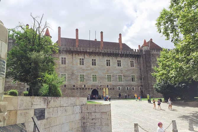 Braga and Guimarães Historical and Cultural Tour from Porto - Guimarães Castle: walking the fortress where Portugal’s story begins