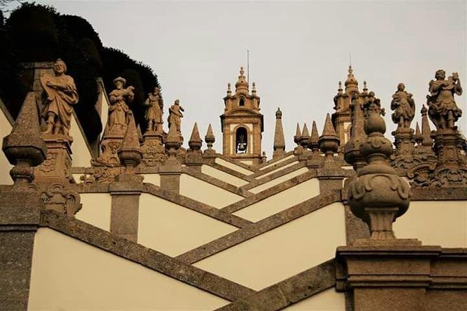Braga and Guimarães Small-Group Tour with Lunch from Porto - Guimarães Castle area and the Afonso Henriques story