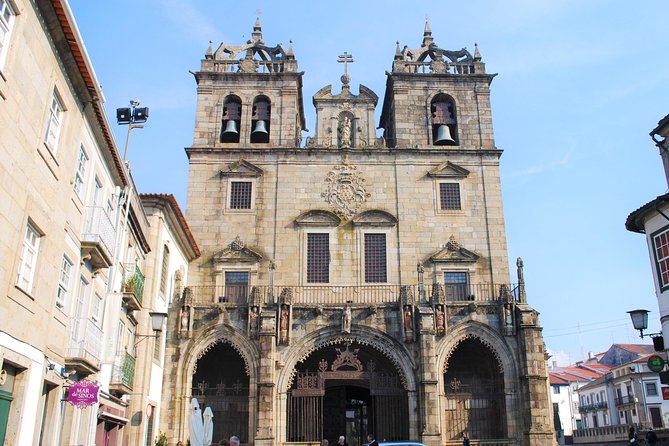 Braga & Guimarães Best-Of Private Tour – Customizable Experience - Guimarães UNESCO: Where Portugal’s Story Starts