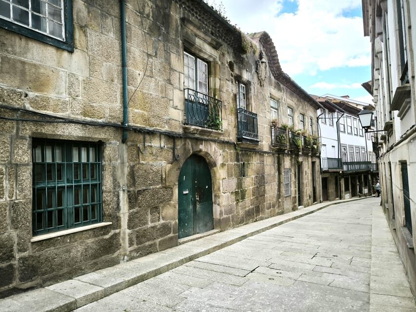 Braga & Guimarães Tour: Small Historical Group Tour - The Van Switch: A Short Transfer That Prevents a Midday Burnout