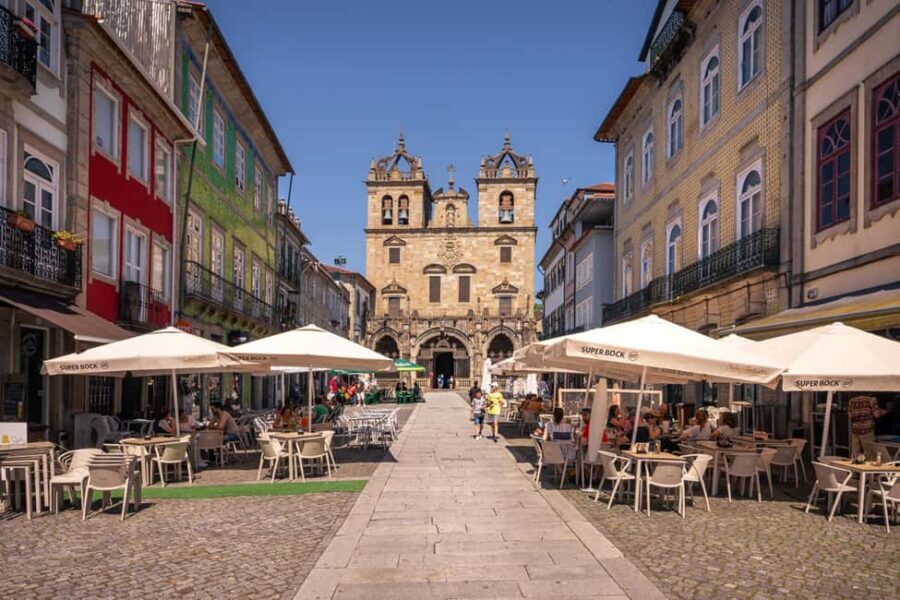 Braga: Private & Flexible Walking Tour in Historic Center - Key highlights at a glance