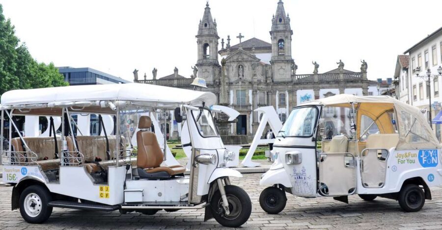 Braga: Tuk Tuk City Tour - A 2-person tuk tuk is the smart move in Braga