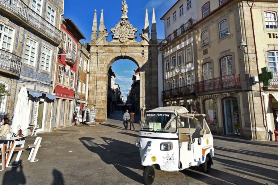 Braga: Tuk Tuk City Tour - The guide factor: personal storytelling makes the ride worth it