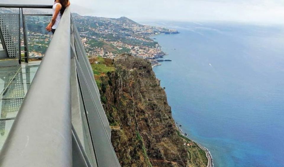 Câmara de Lobos/Sky Walk (Cabo Girão) : Private Tuk Tuk Tour - Leaving Funchal: Monumental Street and the ride beyond it