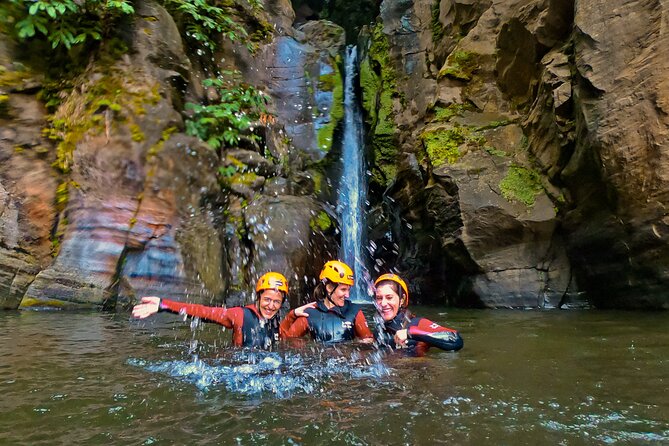 Canyoning in Salto do Cabrito (Sao Miguel - Azores) - Entering the Canyon: Rappels, Waterfalls, and Optional Thrills