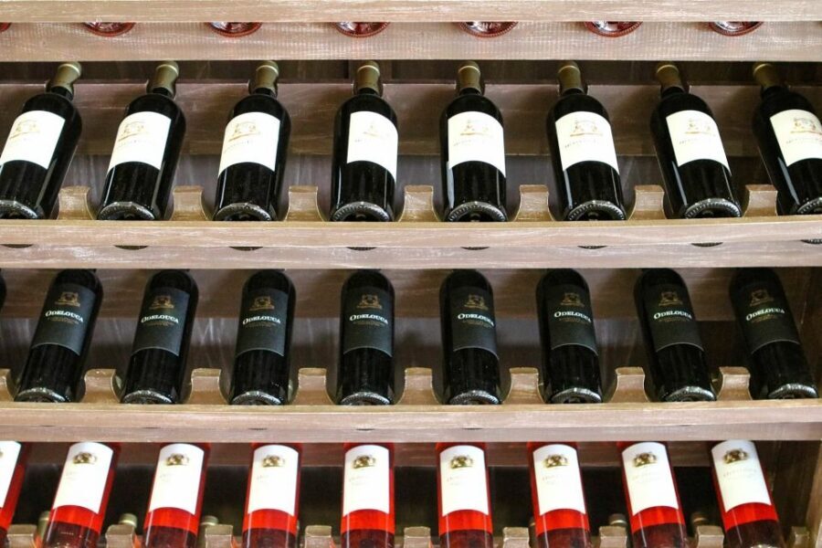Carvoeiro/Portimão/Alvor: Wine Tour w/ Tasting, Tapas, Music - Who Should Book This (And Who Might Want Something Else)