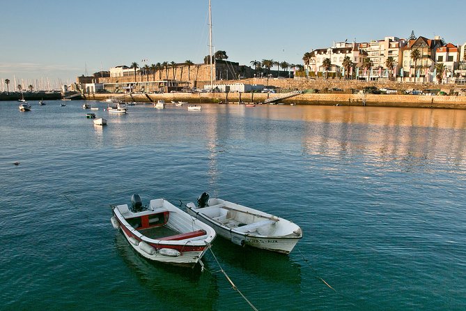 Cascais: Glamour and Decay by The Lisbon Coastline - Private Tour - Centro Cultural de Cascais and the Sommer House: architecture you’ll notice