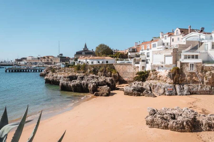 Cascais: Private & Flexible Walking Tour in Historic Center - Old Town Alleys, 5 de Outubro Square, and the Yellow Streets