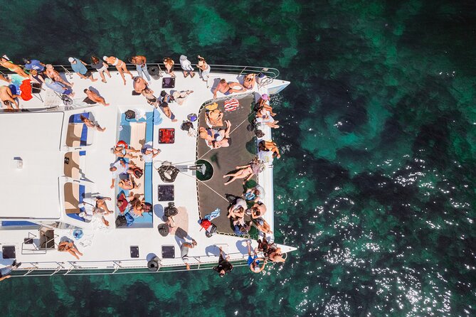 Catamaran Cruise: Caves and Coastline to Benagil - From Albufeira Marina to Benagil Caves: the 3-hour rhythm