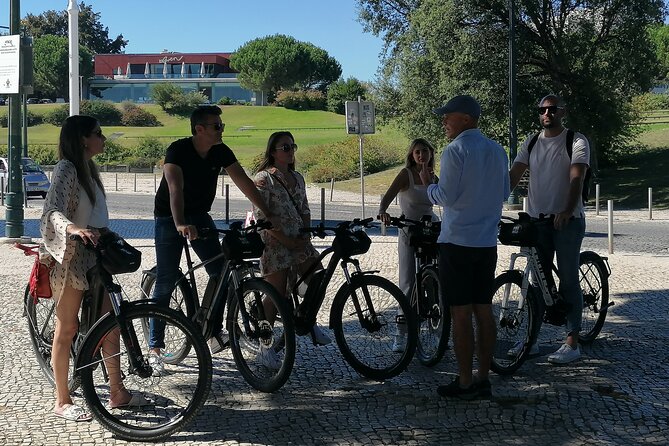 Central Lisbon E-Bike Tour - Meeting point near PRJV+2V: how to show up without stress