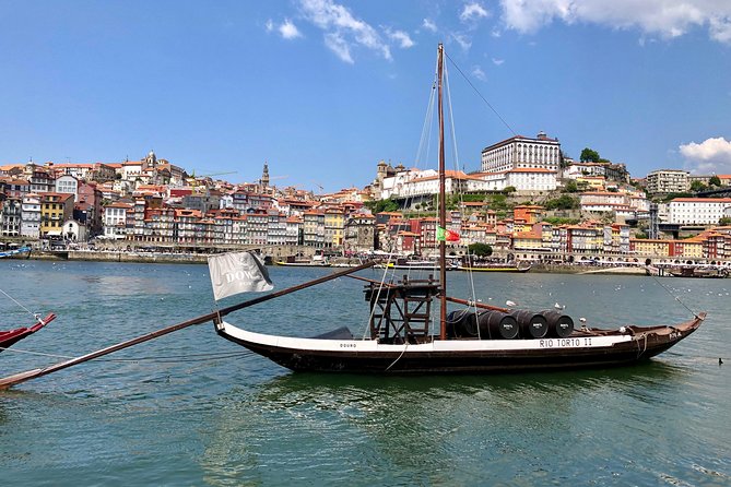 City Walking Tour & Port Wine Cellar - Crossing into Vila Nova de Gaia: where wine ages