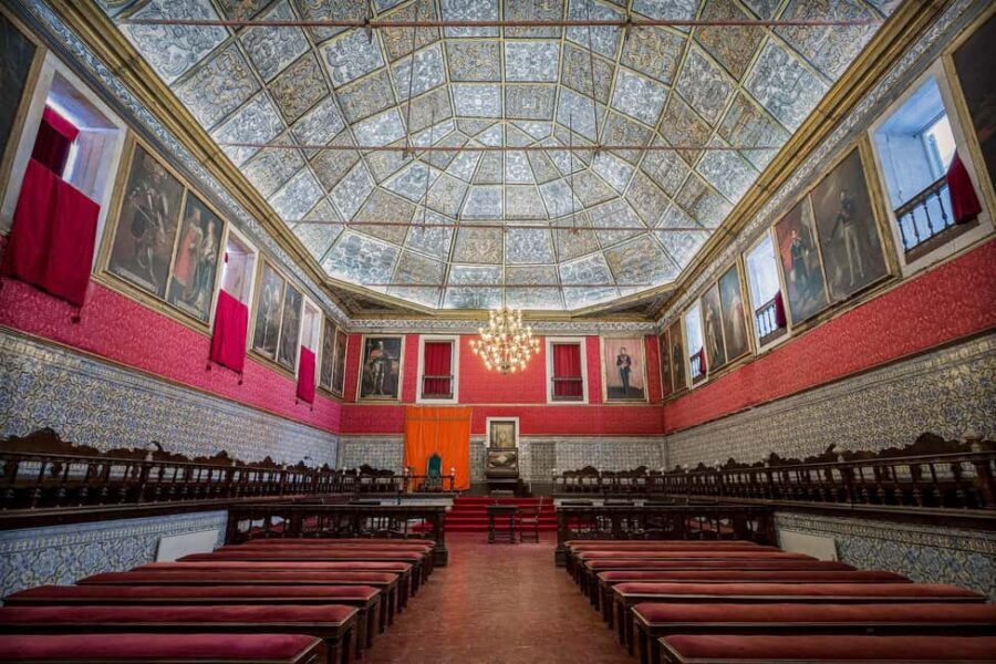 Coimbra: Coimbra University Private Walking Tour w/ Tickets - Cabinet of Curiosities: The Fun Stop Where Curiosity Was Policy