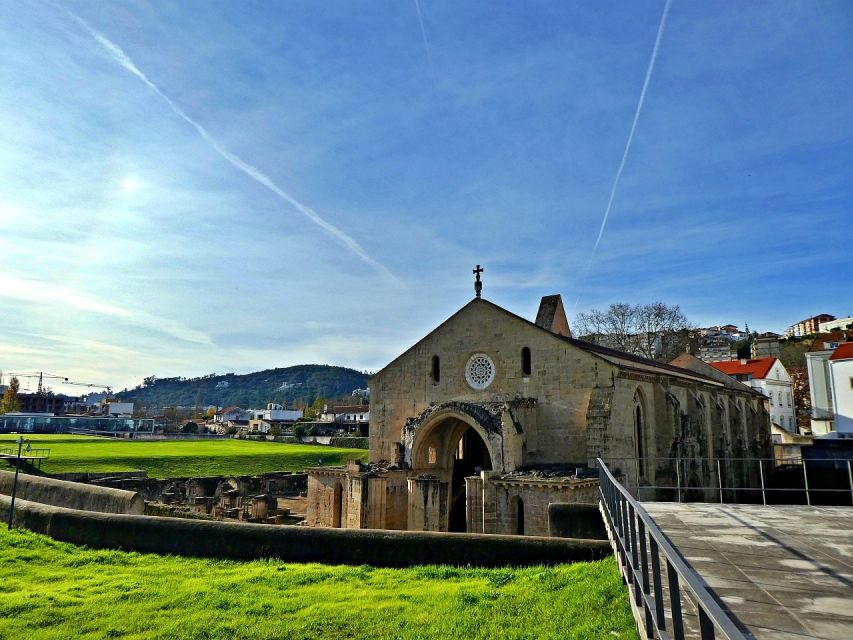 Coimbra: Discover the Charms and Highlights Walking Tour - Santa Cruz Monastery and the National Pantheon