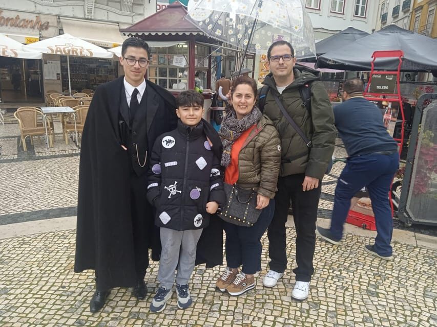 Coimbra: Guided tour with a local student - Praça da República meet-up: how the tour starts (and why it matters)