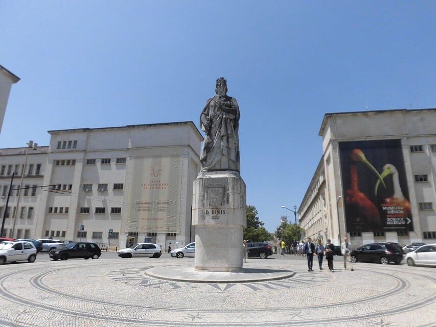 Coimbra: Guided tour with a local student - Sé Nova and Alta da Cidade: shifting eras you can feel on foot