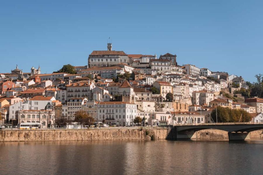 Coimbra: Private & Flexible Walking Tour in Historic Center - Meeting at Largo da Portagem and starting the route with confidence