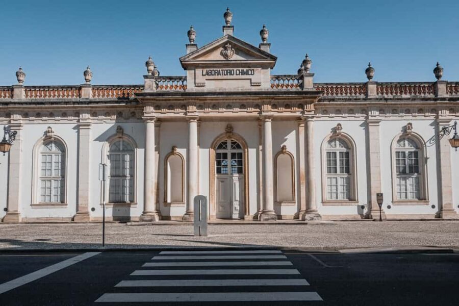 Coimbra: Private & Flexible Walking Tour in Historic Center - University of Coimbra and the Courtyard Schools to the Joanina Library