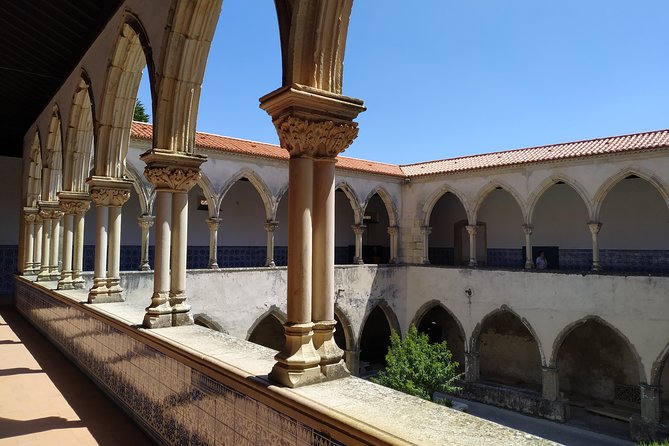 Convent of Christ Tour "Portugal in the Map" - Visit Tomar with a local guide! - Guides You Might Get, and Why Their Style Matters