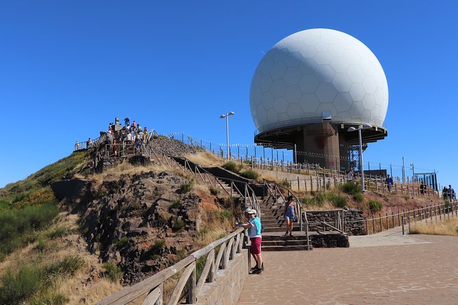 Cristo Rei, Arieiro Peak and Santo da Serra 4x4 Experience - Pico do Arieiro at 1,818 Meters: Your Big-Views Hour