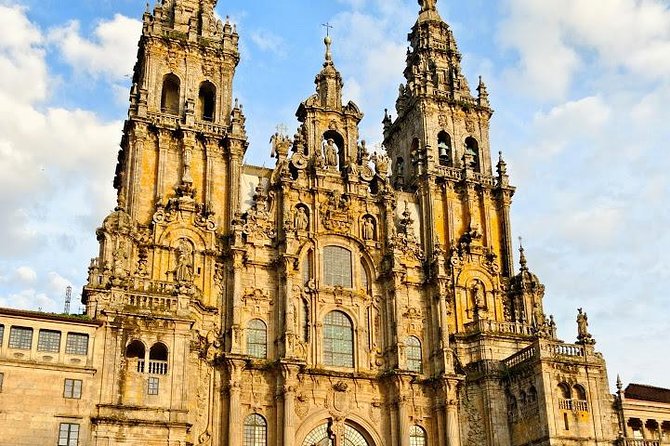 Day Trip from Porto to Santiago de Compostela and Valença - Santiago de Compostela: UNESCO City Center Without the Stress