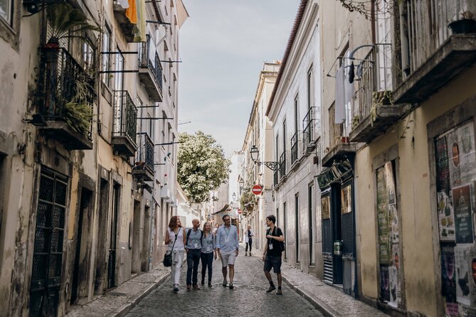 Devour Lisbon Bairro Alto Evening Food & Wine Tour - Walking tour pacing: 3 hours, meeting at Príncipe Real, ending back where you started