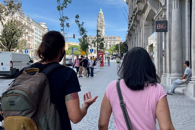 Discover Porto A Private Walking Tour with Authentic Tasting - Catedral da Sé do Porto: layered styles in one façade