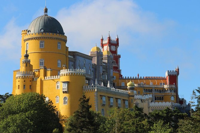 Discover Sintra and Cascais in a portuguese 4WD Private Group - Quinta da Regaleira and the symbolic gardens