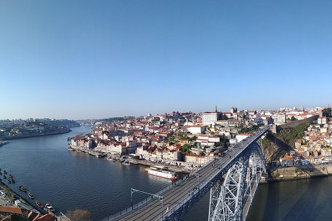 Discovering Porto in an eco-friendly vehicle - How the Electric-Car Ride Actually Feels in Porto