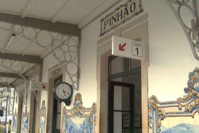 DOURO TOURS - Premium Tour - Quinta stop #1: 3 DOC Douro wines (and how to taste smarter)