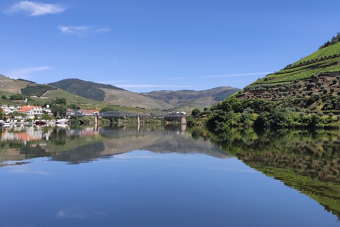 DOURO TOURS - Premium Tour - Miradouro time and the Pinhão Railway Station tile tour
