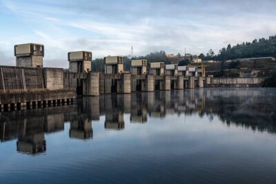 Douro Valley Cruise Porto to Pinhão: Breakfast, Lunch and Tasting - The Douro Dams and those long stretches of scenery (including locks)