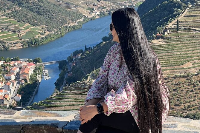 Douro Valley Luxury Wine Tour: 3 Estates, Cruise & Gourmet Dining - Quinta da Pedra Alta: Private Jeep Vineyards and a True Estate Tasting