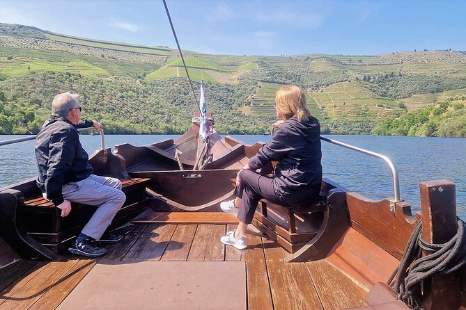 Douro Valley-Private Experience-Specialized Guide, Lunch, Boat,wineries,tastings - The bottle you take home (and why it’s a good touch)