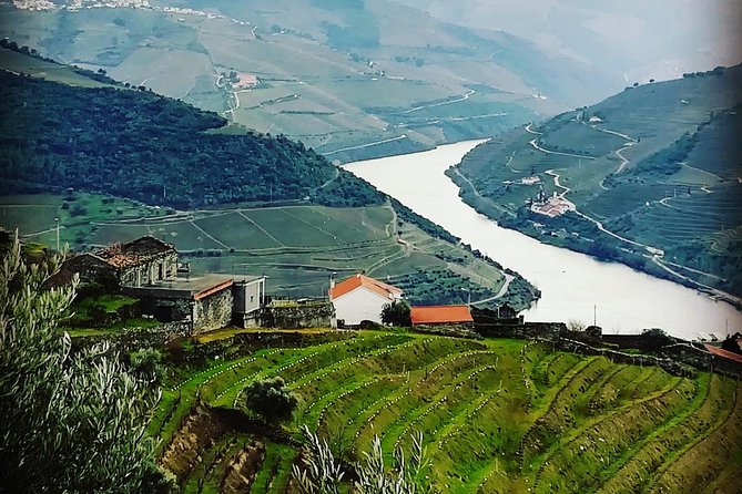 Douro Valley with Two Winery, Boat Trip and Lunch From Porto - Stop 1: Amarante coffee and São Gonçalo de Amarante