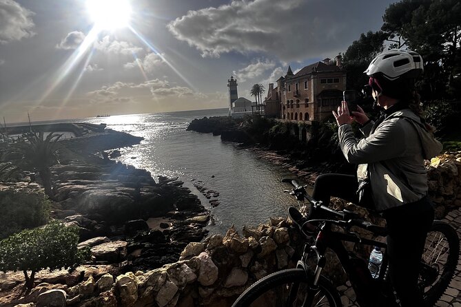 E-bike from Sintra Mountains to Cascais Sea with pickup in Lisbon - Timing and weather: what can affect your day