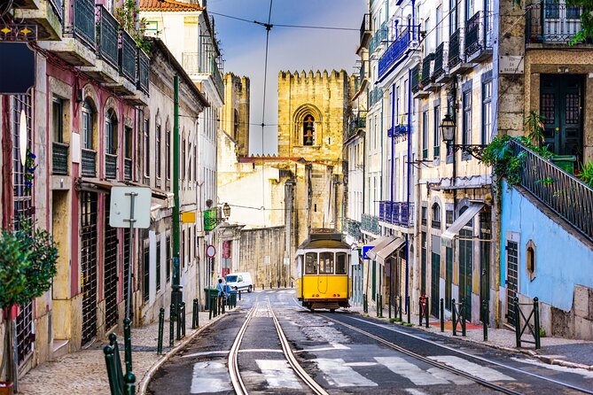 E-ticket to St. George with Audio Tour and Lisbon City Audio Tour - Your Lisbon walking audio tour: what you can do with it