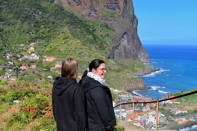 East 4x4 Santana & Peaks - Porto da Cruz and the Porta da Cruz rum house stop