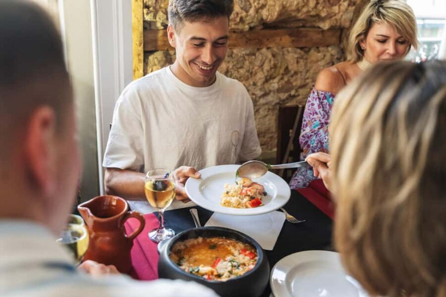 Eat & Walk Through Lisbon: A Local Food & Wine Experience - Lisbon’s Baixa District: why the “eat-and-walk” setup works