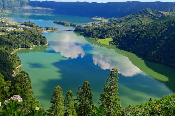 Essential San Miguel: 2 Day-Tour of Natural Wonders & Top Spots - What to Pack and How to Handle São Miguel Weather