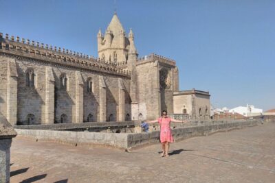Évora and Monsaraz from Lisbon - Cathedral rooftop and Bone Chapel: how long is enough?