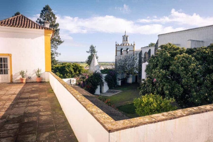 Évora: Private & Flexible Walking Tour in Historic Center - Starting at Porta Velha da Lagoa and the Água de Prata Aqueduct